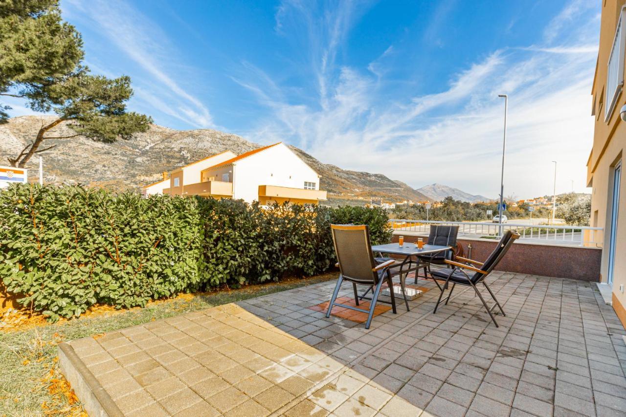 Spacious 2-Bedroom Apartment With Terrace And Parking Cavtat Εξωτερικό φωτογραφία