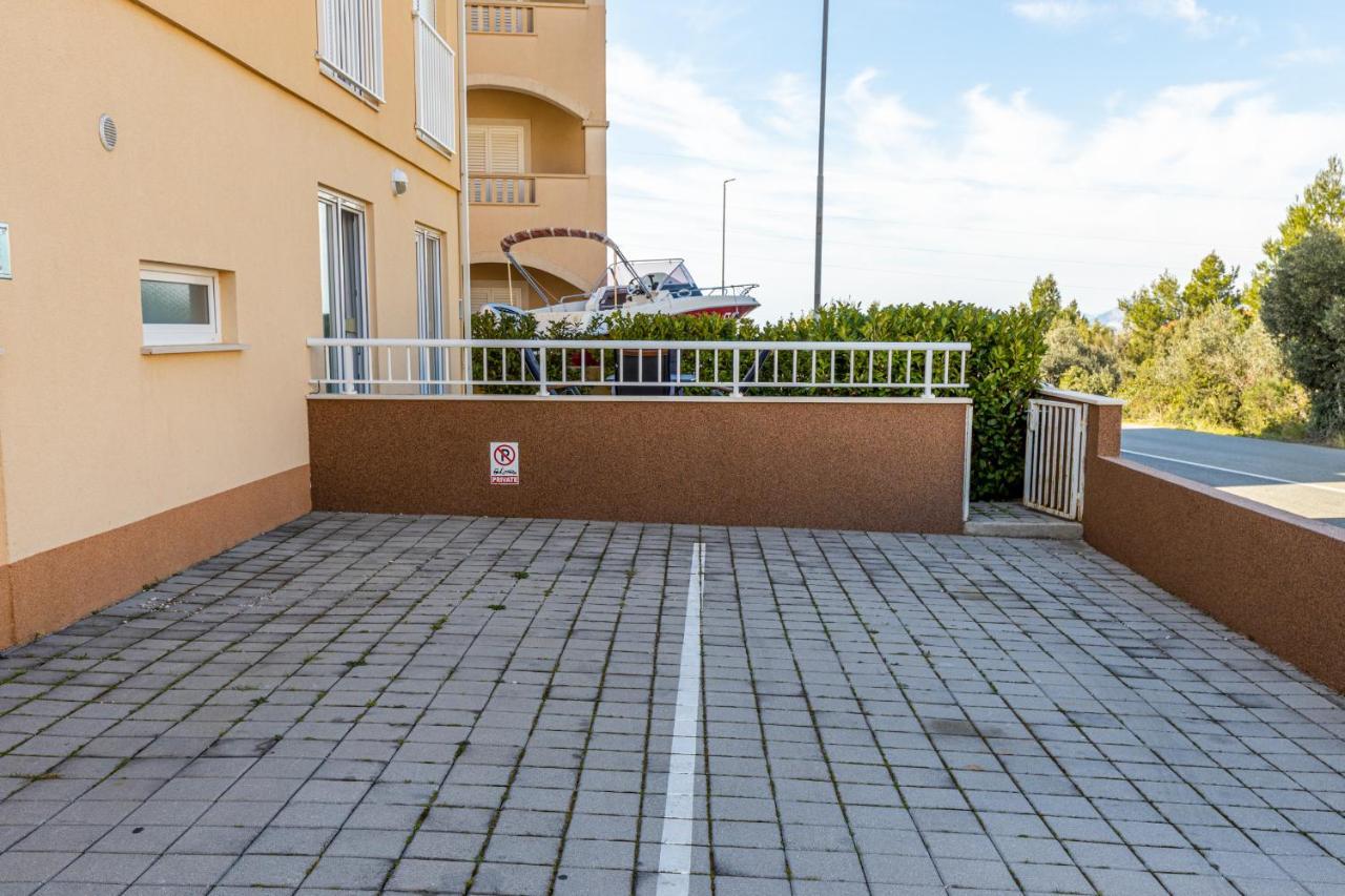 Spacious 2-Bedroom Apartment With Terrace And Parking Cavtat Εξωτερικό φωτογραφία