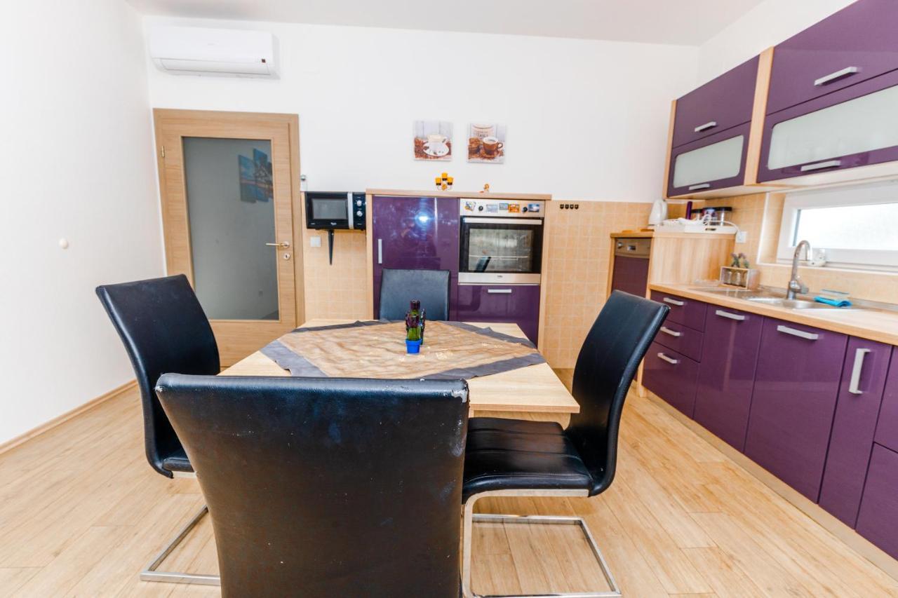 Spacious 2-Bedroom Apartment With Terrace And Parking Cavtat Εξωτερικό φωτογραφία
